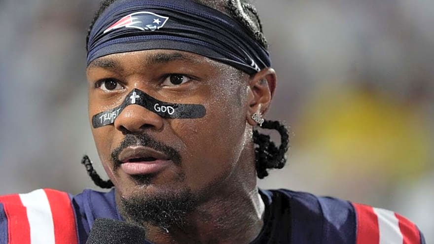 Patriots WR Stefon Diggs facing strangulation, assault charges