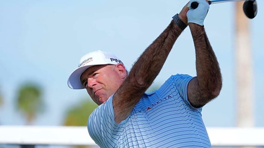 Stewart Cink defeats Steven Alker to hoist Charles Schwab Cup