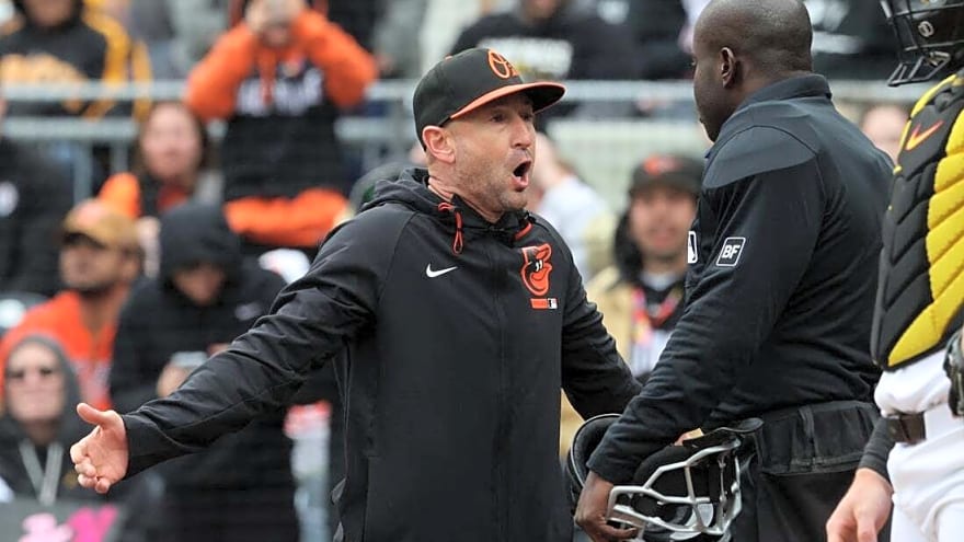 O's manager Craig Albernaz has facial fractures after foul ball