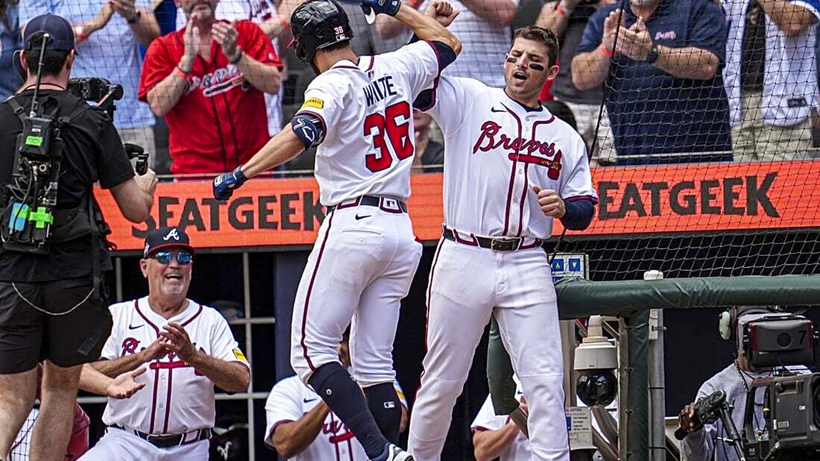 Braves &#39;creeping back,&#39; open series with D-backs