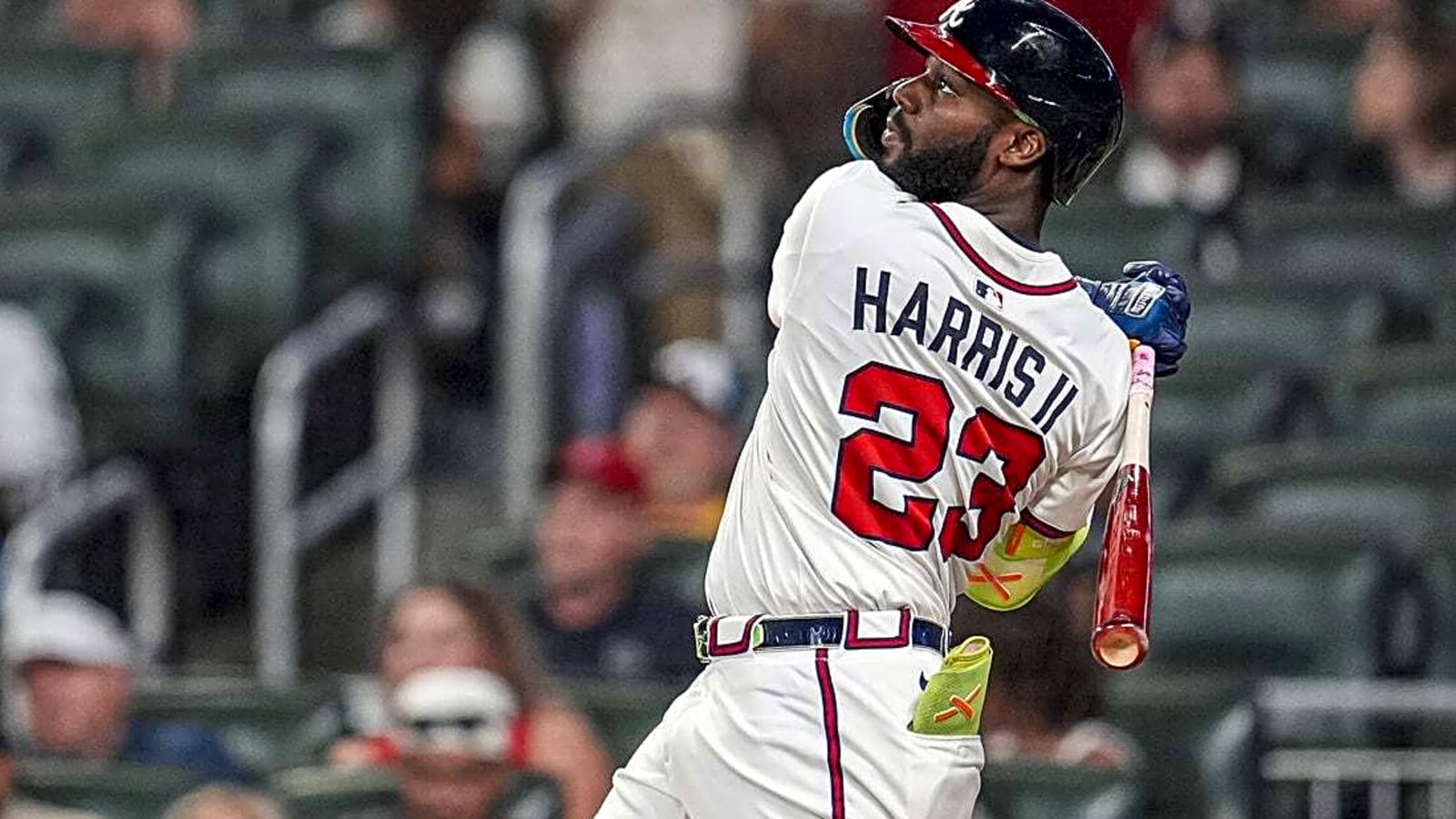 Braves, riding majors-best winning streak, chase sweep of Nats