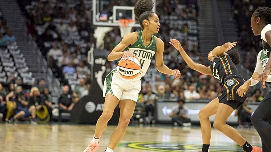 Storm pull away late, avenge loss to Sun
