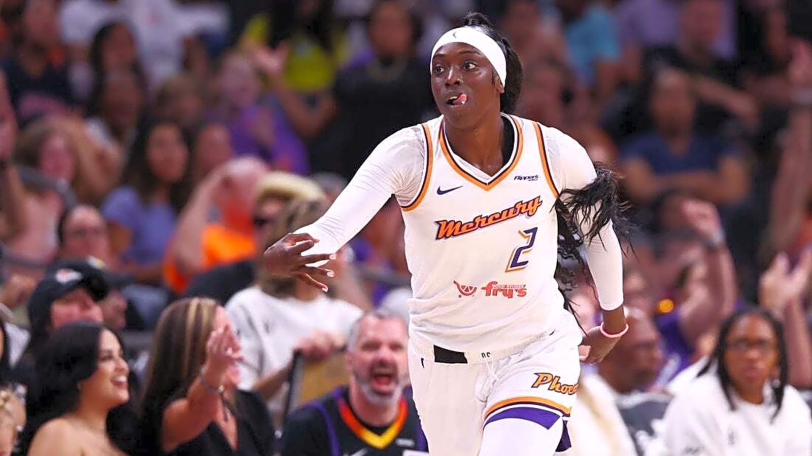 Kahleah Copper, Alyssa Thomas carry Mercury past Sky