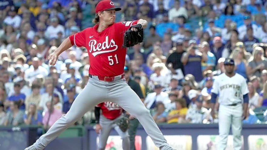 Reds in search of offense, hope to put chill on Red Sox