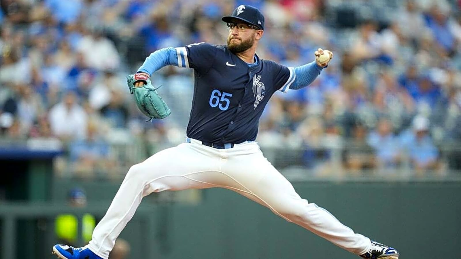 Behind Noah Cameron, Royals aim for 6th straight win in clash vs. Rangers