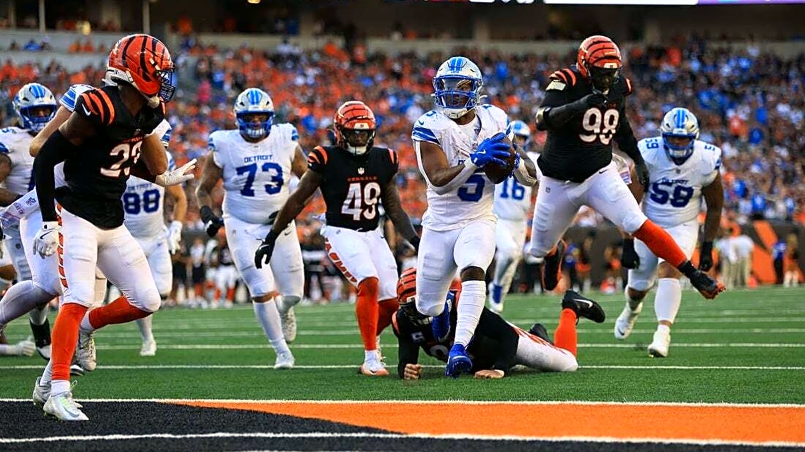 David Montgomery fuels Lions&#39; big win over Bengals