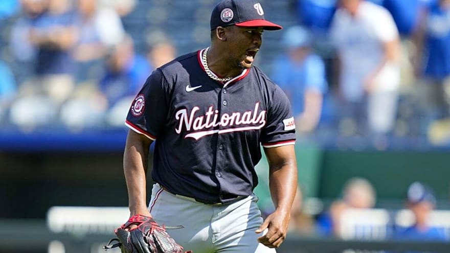 Nationals trade LHP Jose A. Ferrer to Mariners for C Harry Ford