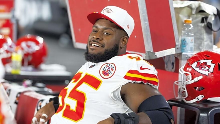 Report: Chiefs G Trey Smith to miss time with ankle injuries