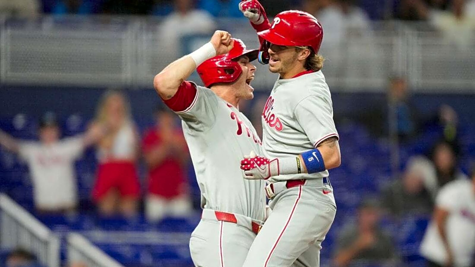 Bryson Stott powers Phillies past Marlins