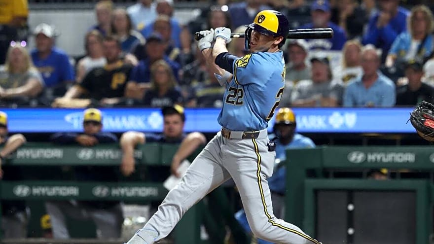 Christian Yelich comes through in clutch as Brewers nip Pirates
