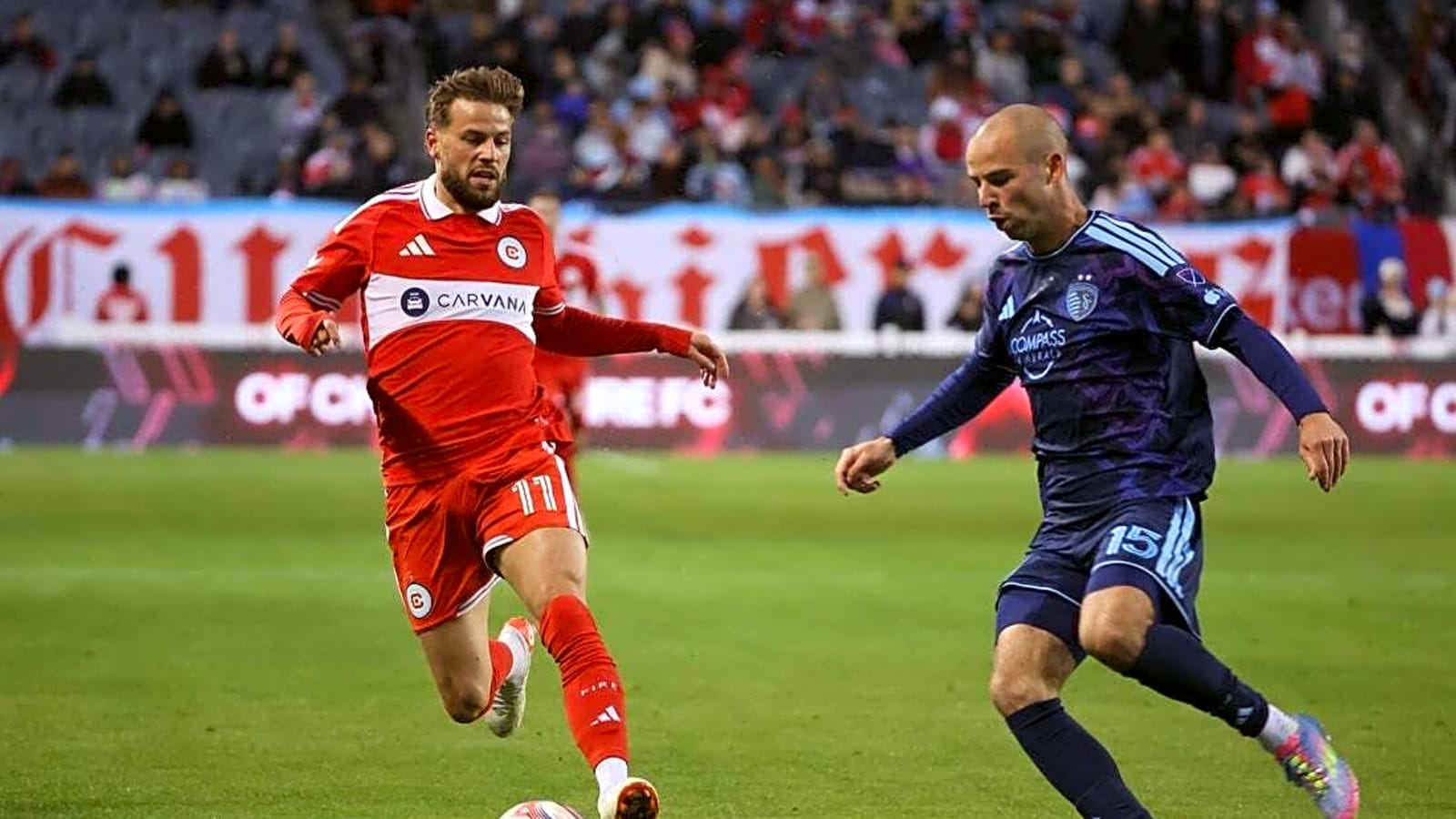 In-form Chicago routs lowly Kansas City with 2nd-half barrage