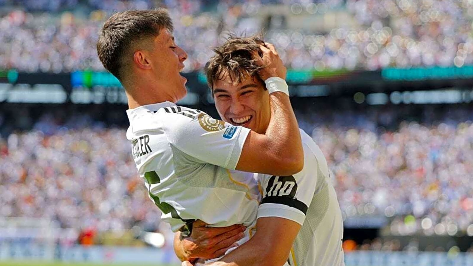 Real Madrid holds off hard-charging Borussia Dortmund to earn semi-final berth