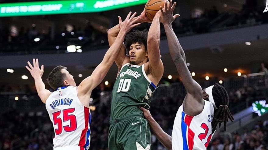 Streaking Pistons decisively record rare win over Bucks