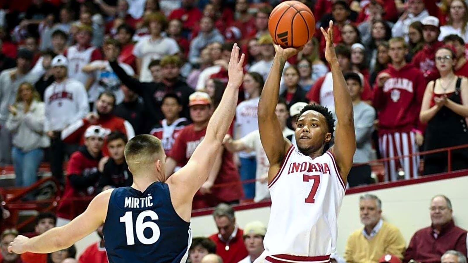 Lamar Wilkerson (44) hits Indiana-record 10 3s in rout of Penn St.