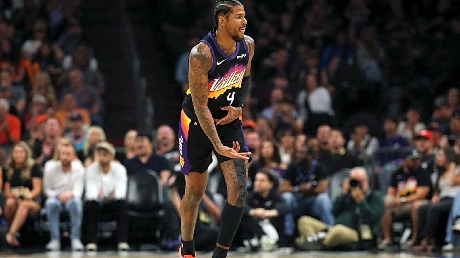 Suns pile on points, woeful Jazz in cruising to victory