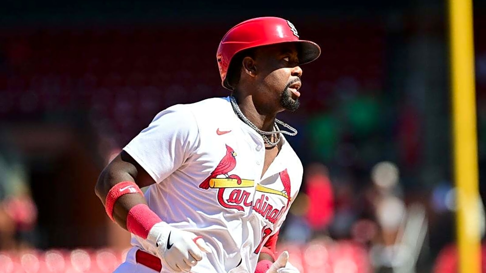 Cardinals break away late to split series with Pirates