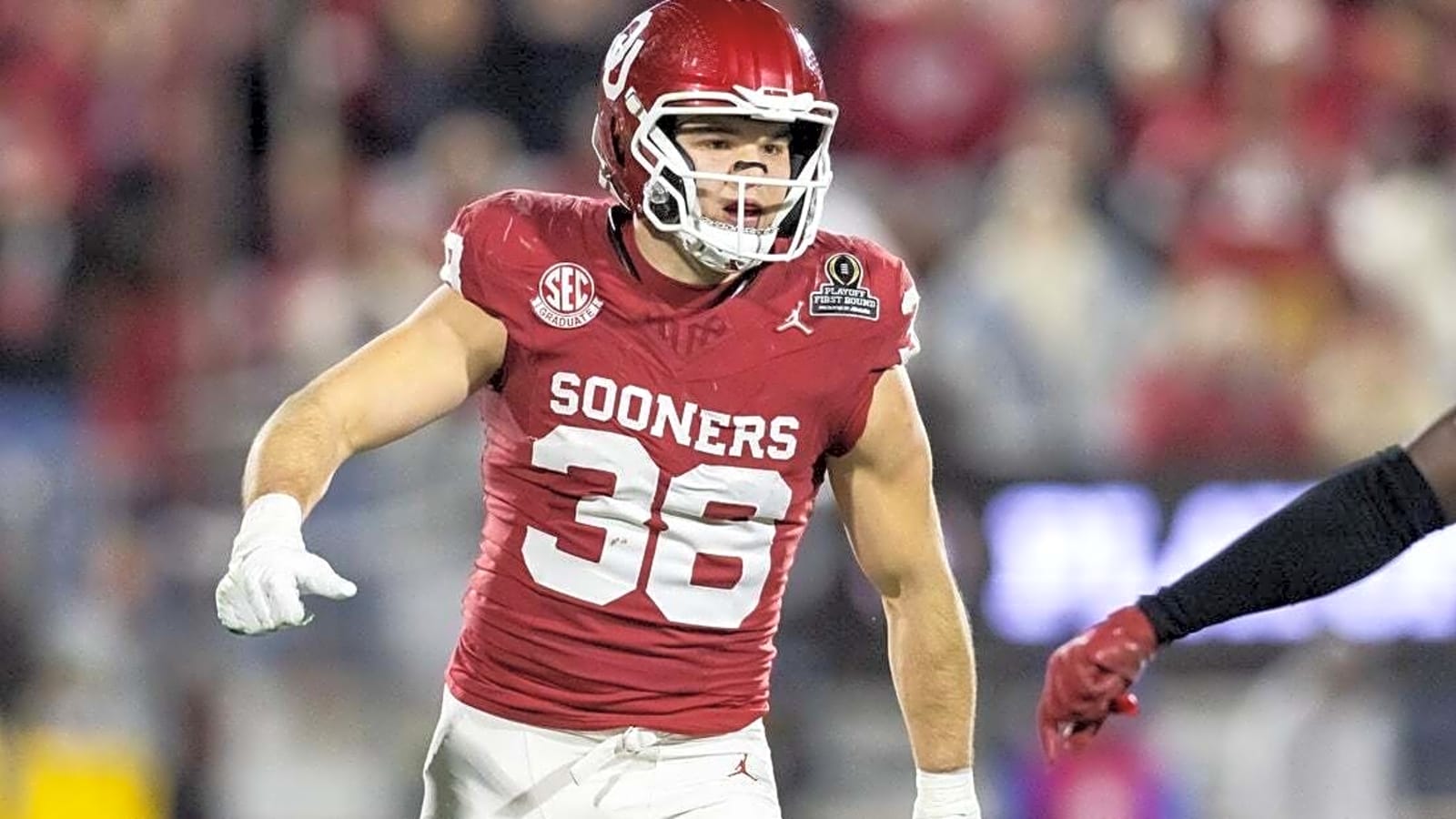 Oklahoma LB Owen Heinecke sues NCAA for '26 eligibility