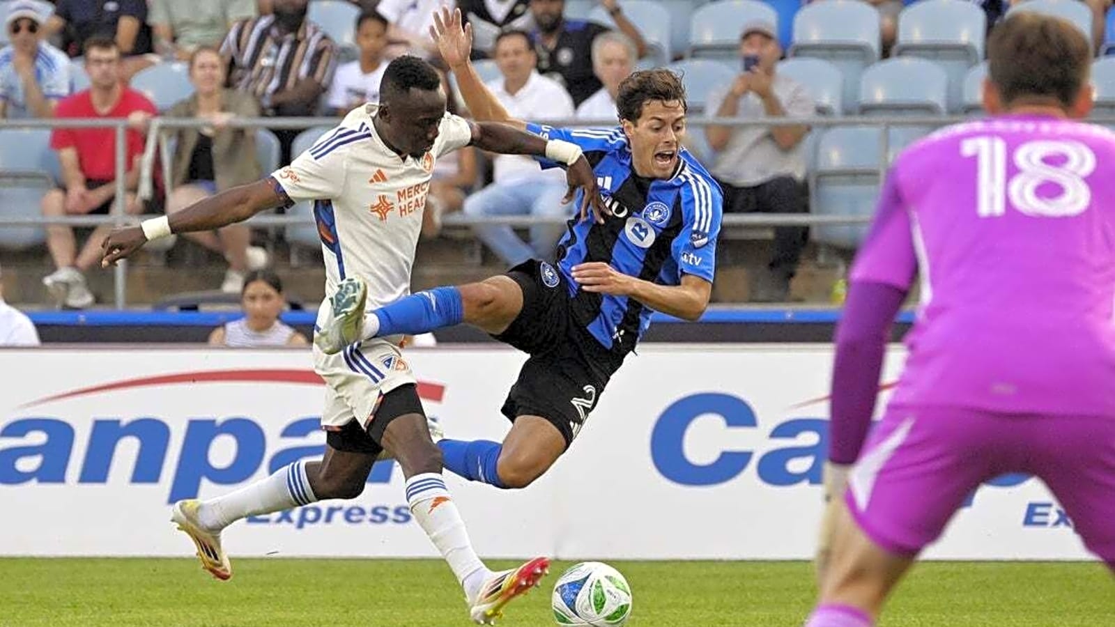 Evander&#39;s two goals, assist lift FC Cincinnati past CF Montreal