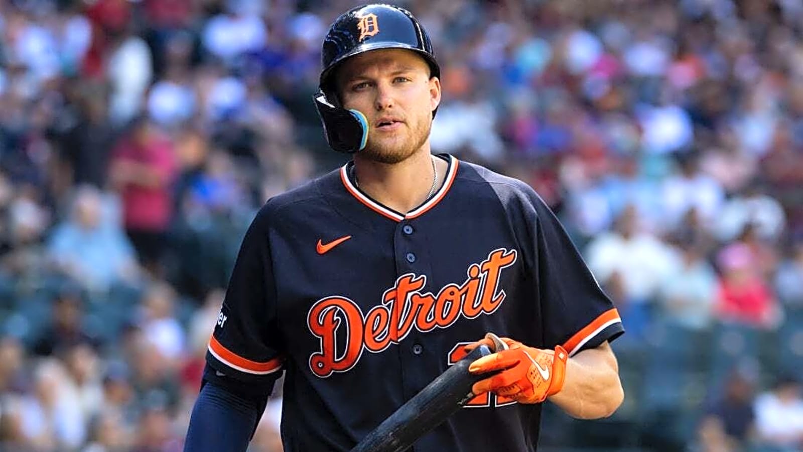 Tigers CF Parker Meadows carted off after collision