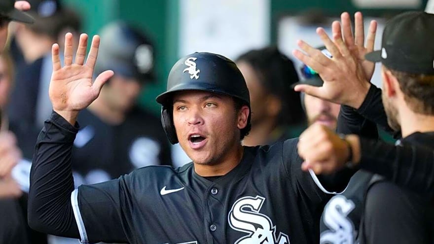 Unlikely hero Dustin Harris helps White Sox edge Royals for split