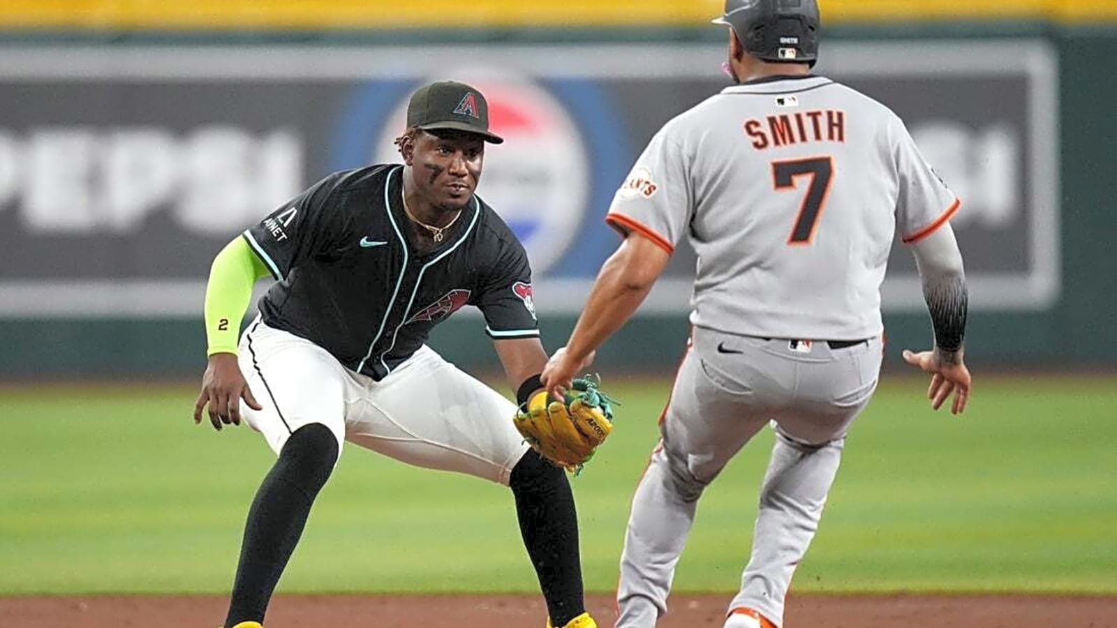 D-backs end 4-game skid with late rally against Giants