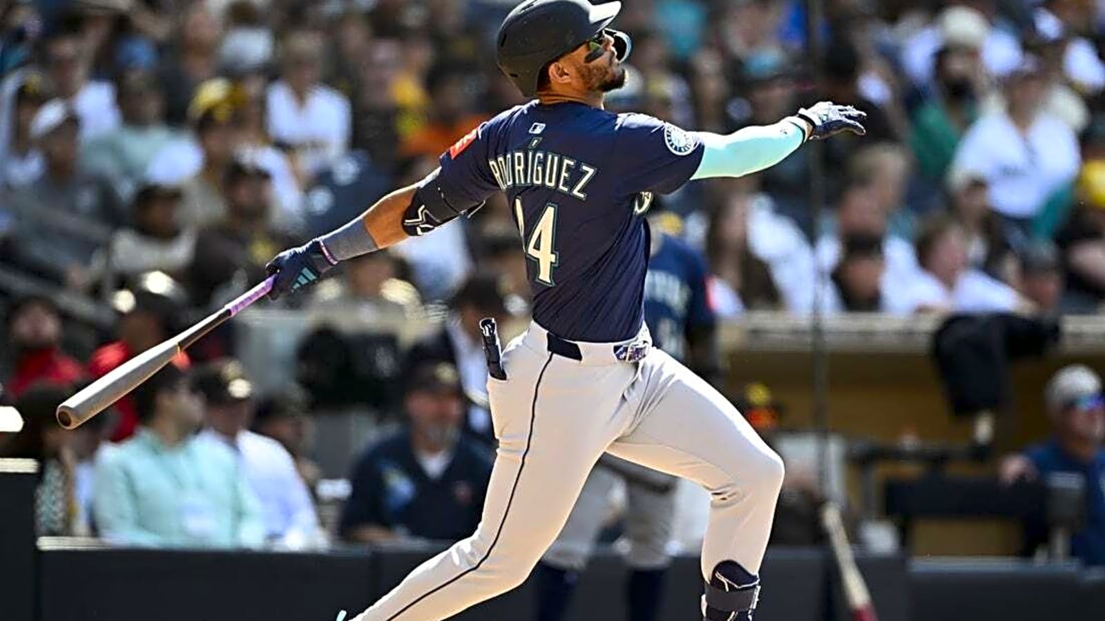 Julio Rodriguez, Luis Castillo power Mariners over White Sox