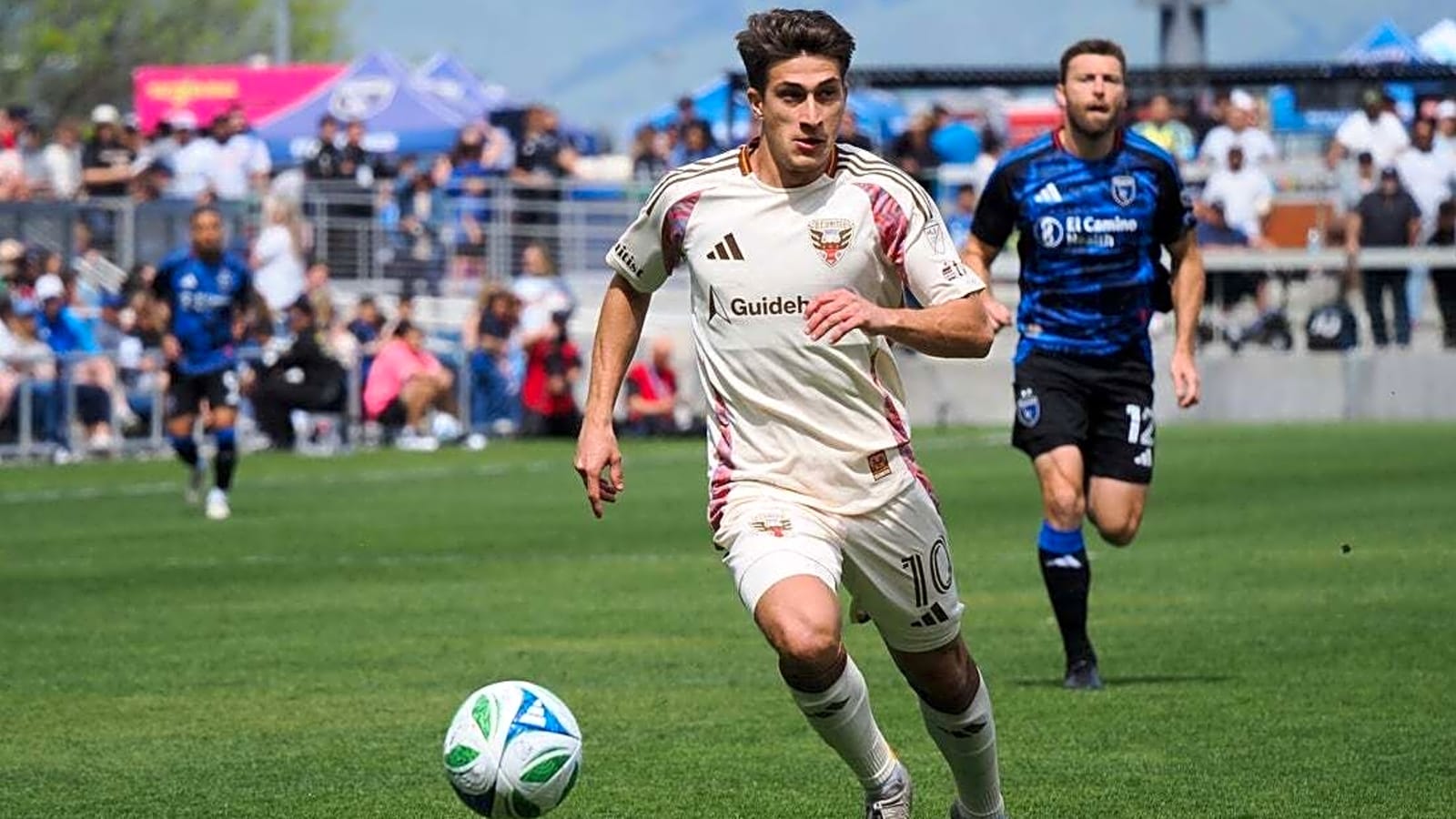 D.C. United take aim at surging Fire