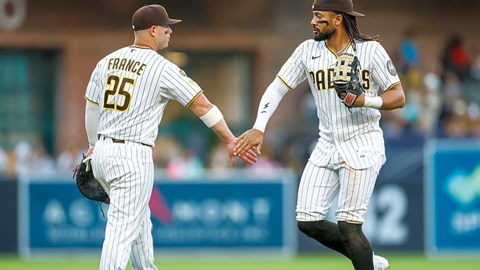 Fernando Tatis Jr., Padres seek to secure split with Cardinals
