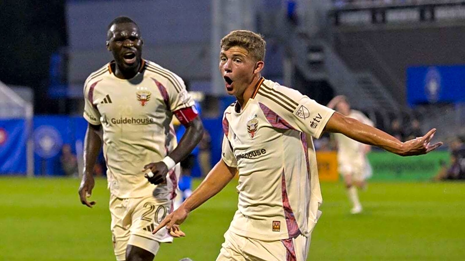 CF Montreal, D.C. United each score in first half of 1-1 draw