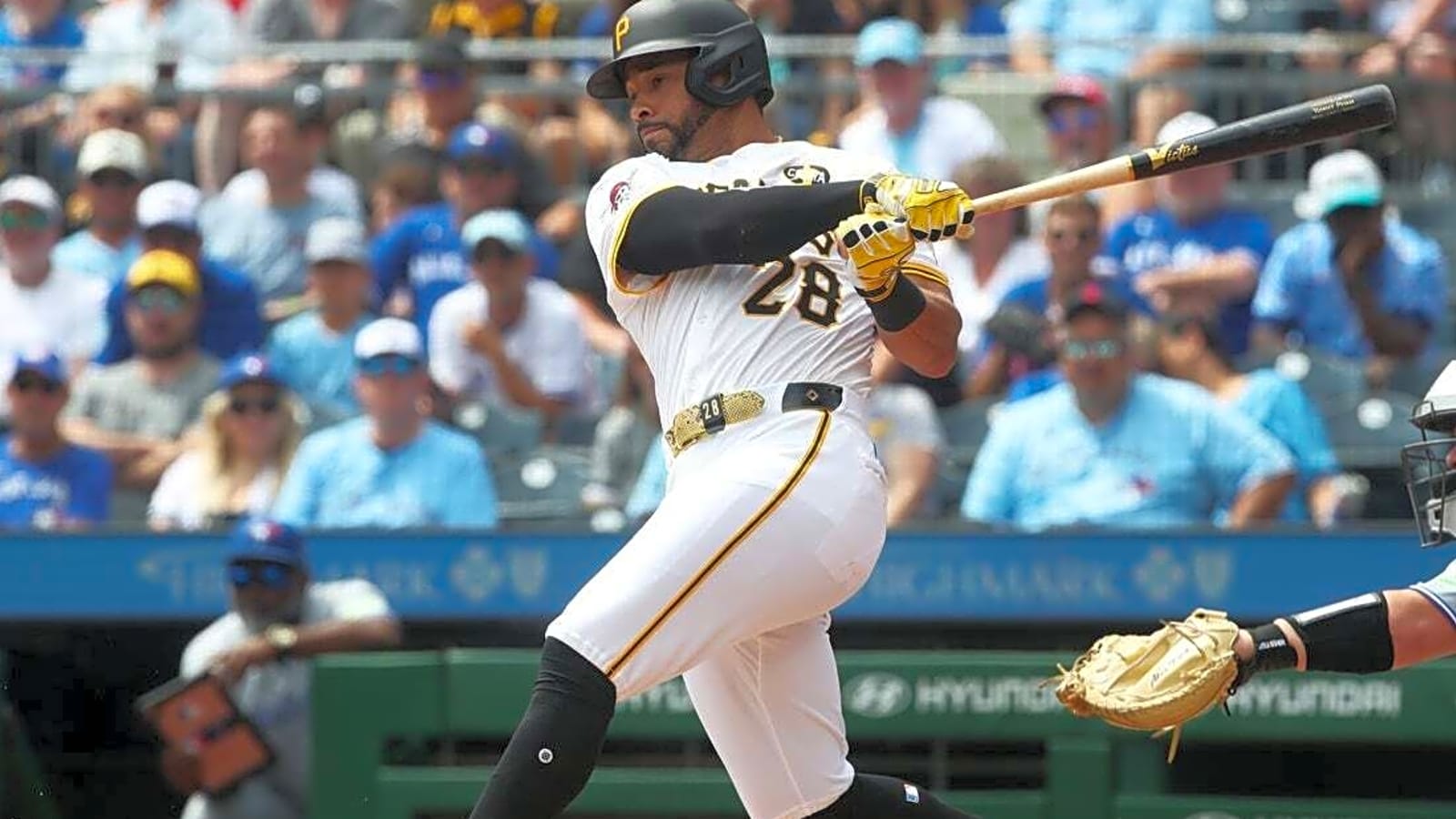 Johan Oviedo, Tommy Pham propel Pirates past Jays