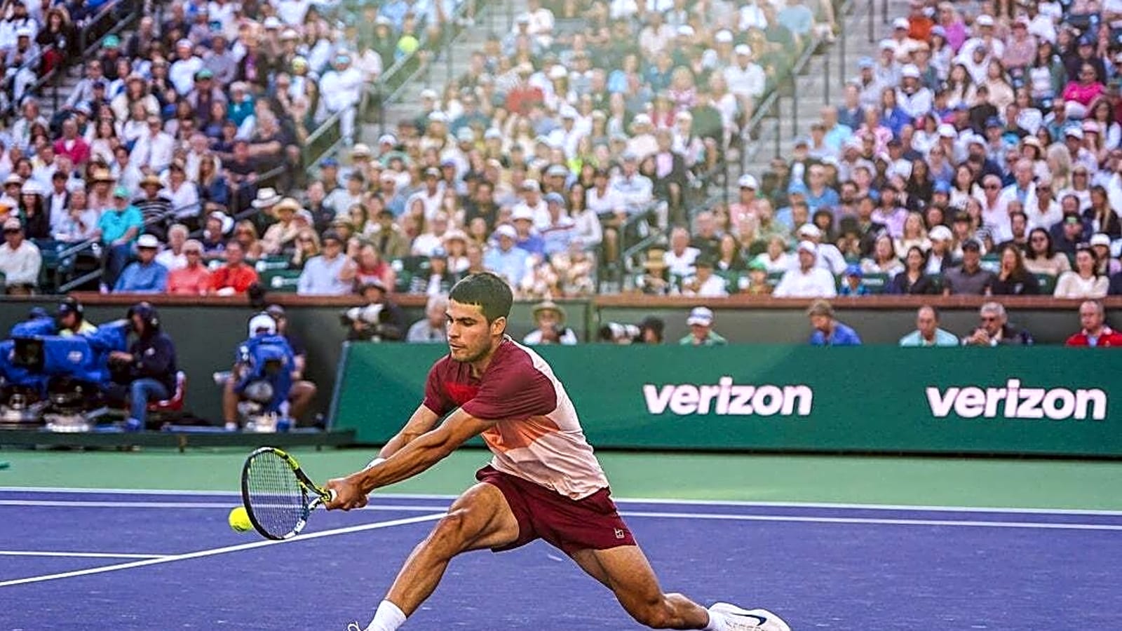 Carlos Alcaraz&#39;s win streak reaches 16 as he advances to London semis