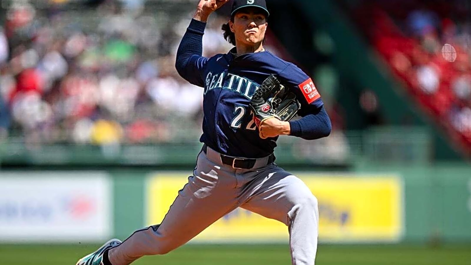 Hot-swinging Mariners visit ice-cold Rangers