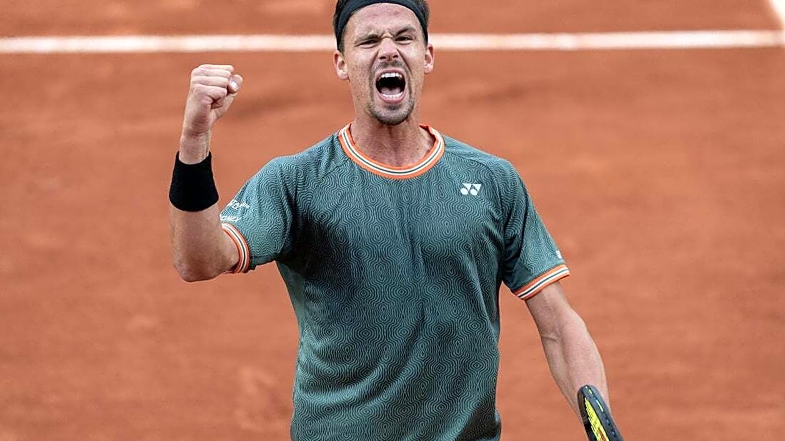 Daniel Altmaier upends Taylor Fritz at French Open