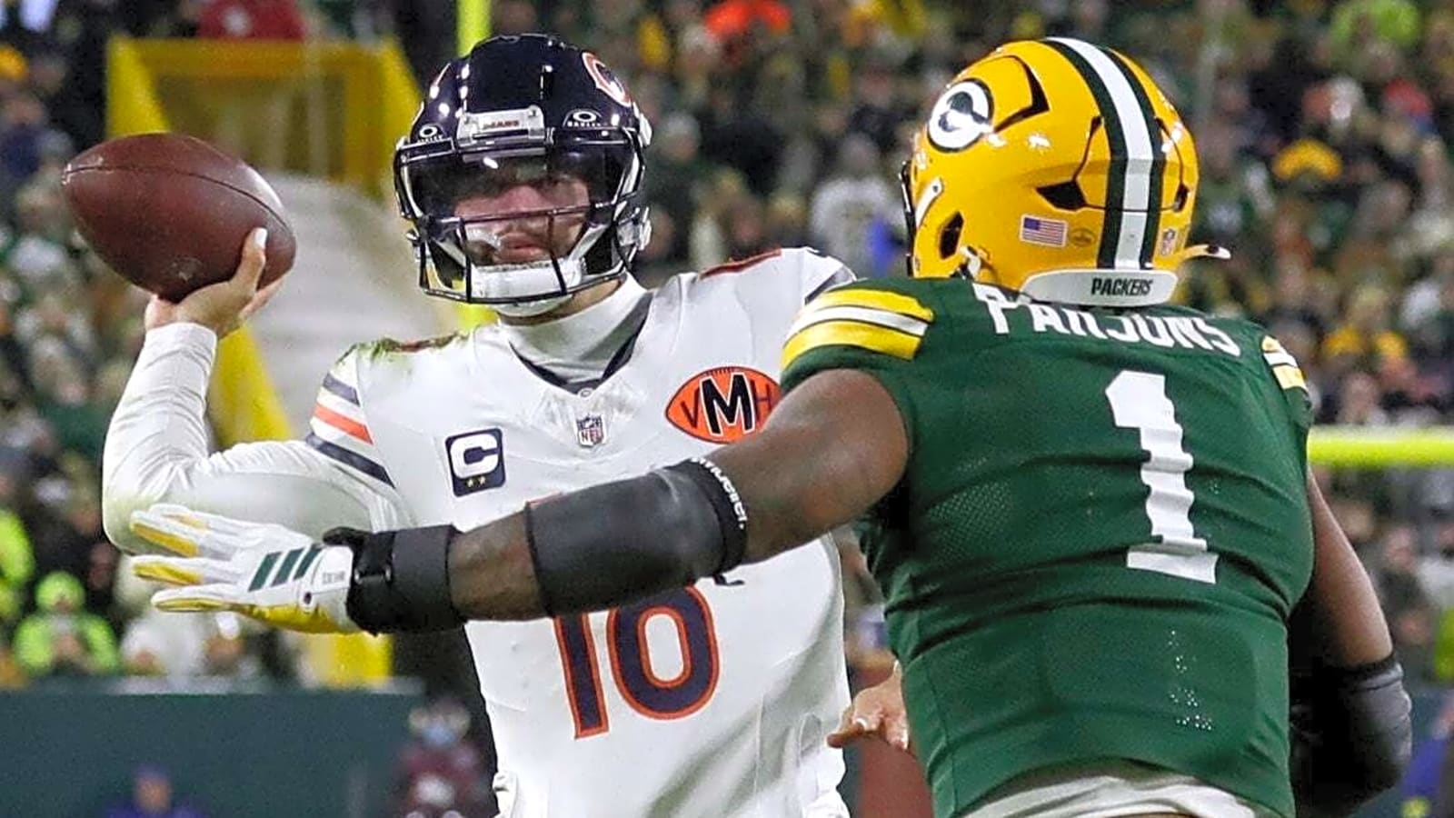 Packers, Bears take fierce longtime rivalry into spotlight