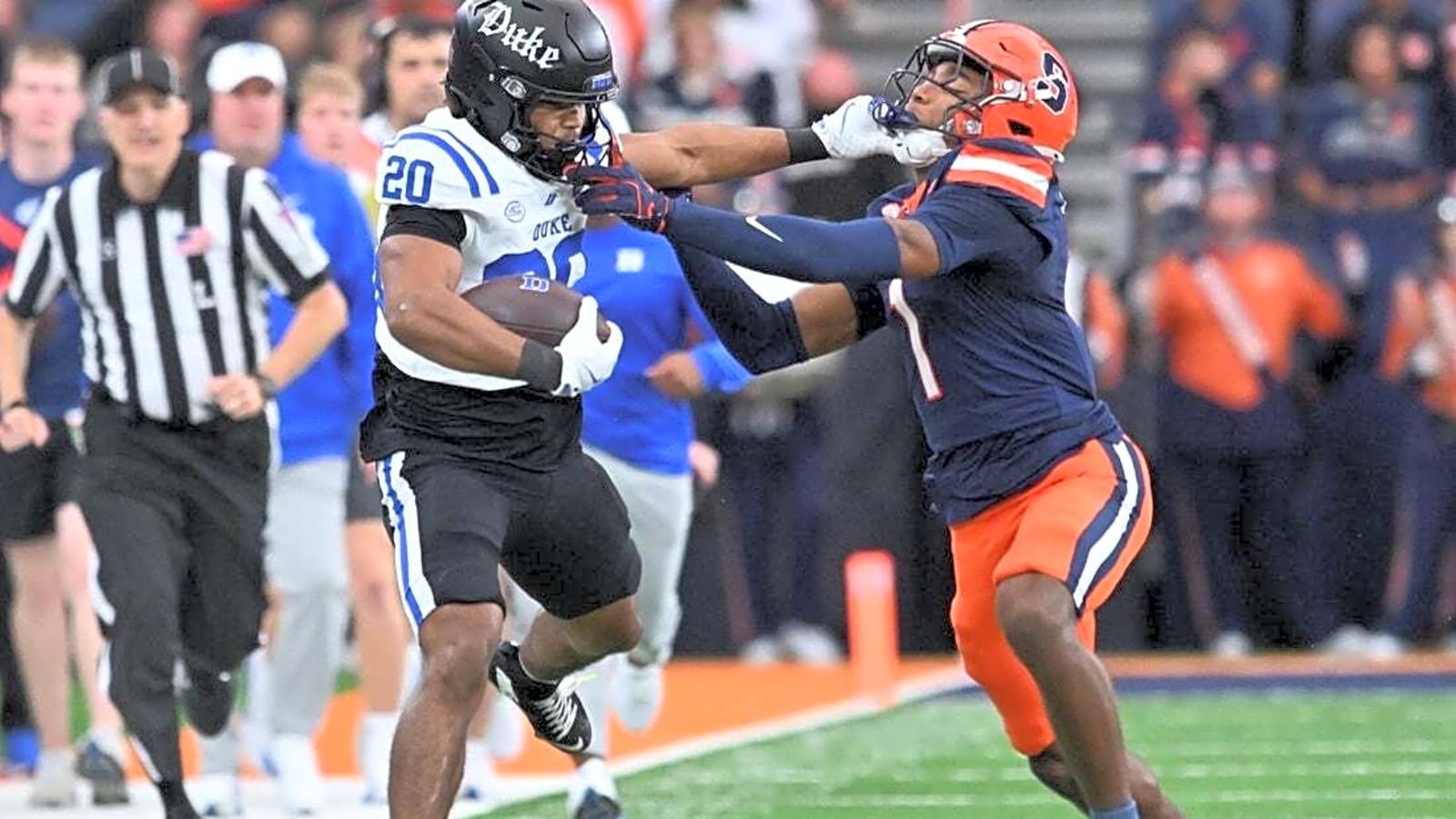 Duke clamps down on Syracuse, pulls away 38-3