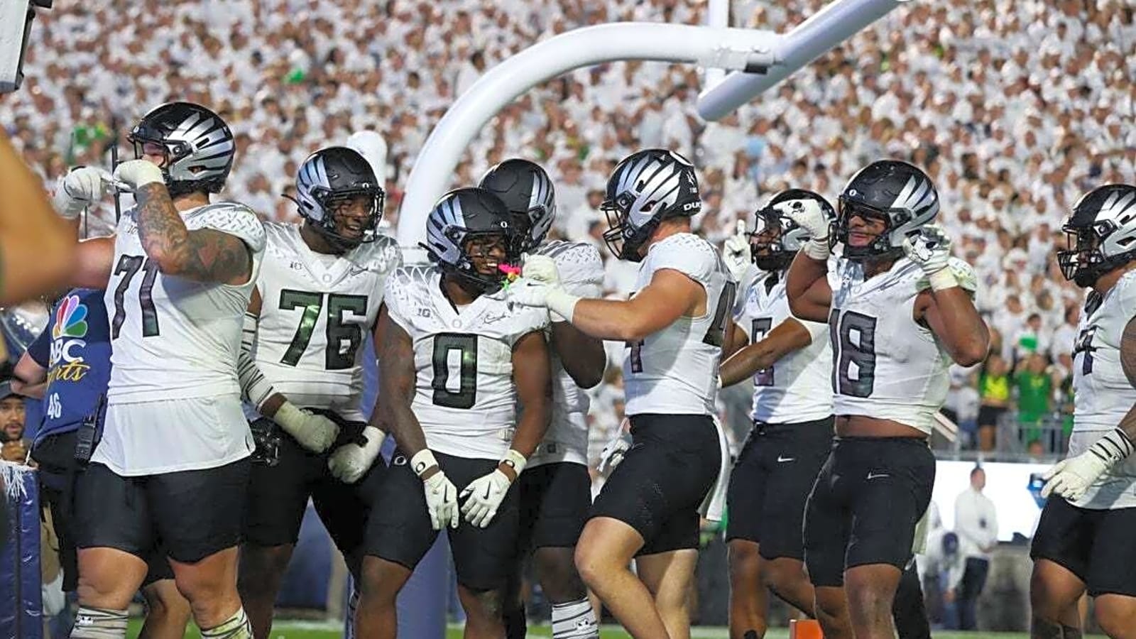 No. 6 Oregon overcomes No. 3 Penn State&#39;s &#39;White Out&#39; in double OT