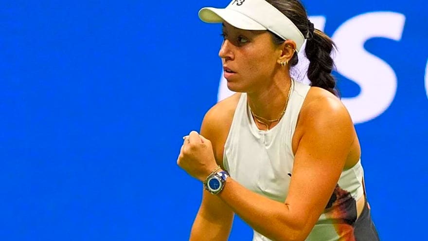 Three Americans charge into Dubai semifinals