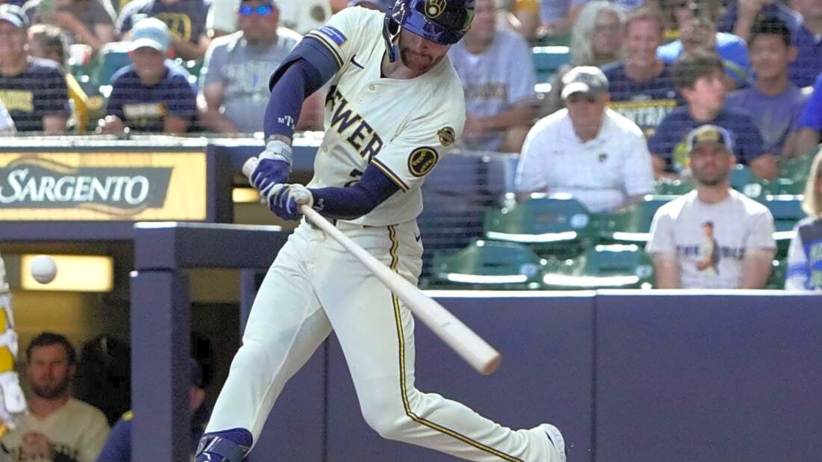 Phillies rally from 5-1 deficit to edge Brewers in slugfest