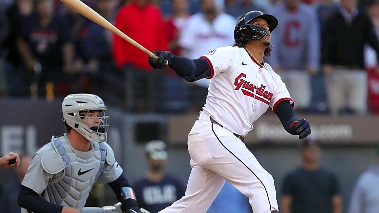Guardians explode in 8th inning to force Game 3 vs. Tigers