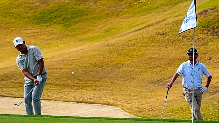 Si Woo Kim tops crowded American Express leaderboard after 54 holes