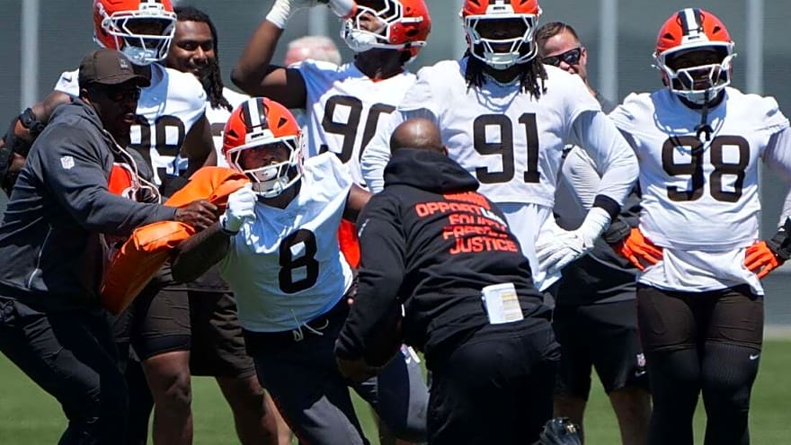 Browns' Jared Verse focused on 'best version of me,' not replacing Myles Garrett