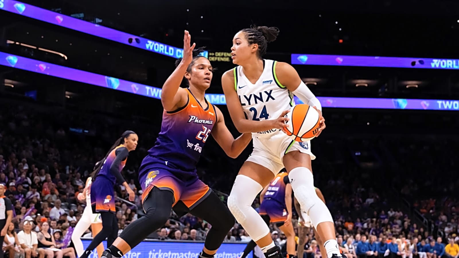Lynx unravel in crunch time, fall to Mercury for third regular season loss