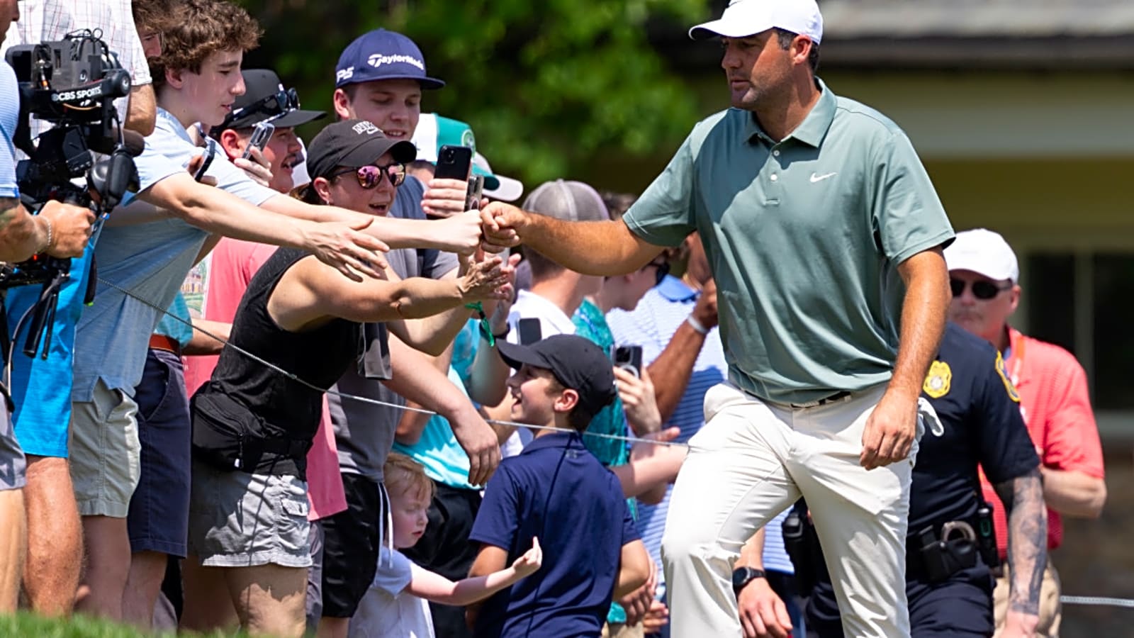 PGA Tour Makes Unfortunate Revelation about Scottie Scheffler This Weekend