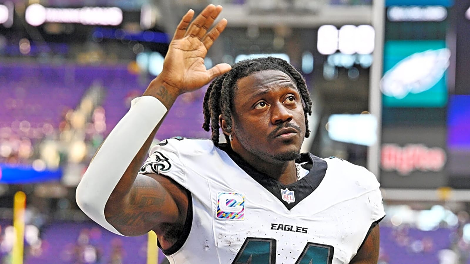 Report reveals Patriots' stance on A.J. Brown trade