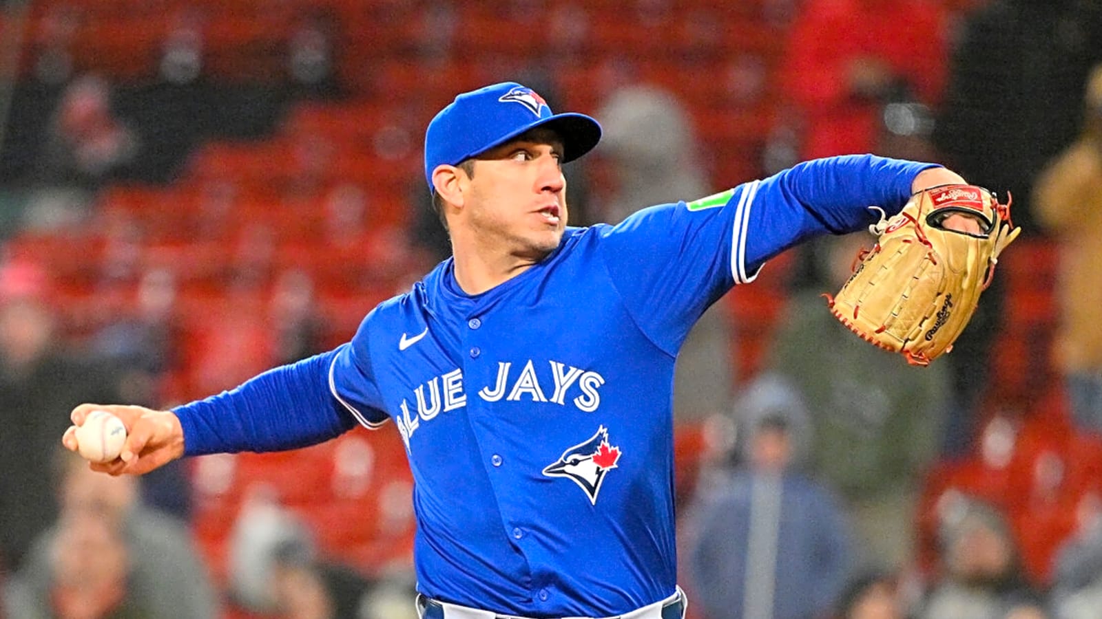 10-year MLB veteran reliever elects free agency