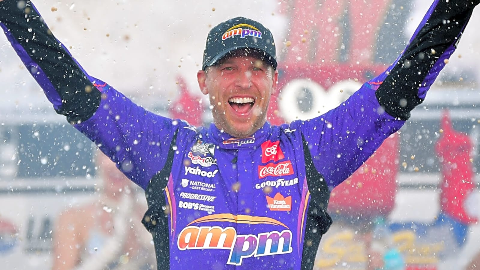 Denny Hamlin wins NASCAR playoff race at Las Vegas