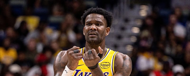 Deandre Ayton slams Lakers over role: 'I'm not Clint Capela'