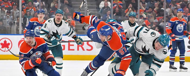  Strong third period, depth scoring lead Oilers past desperate Sharks