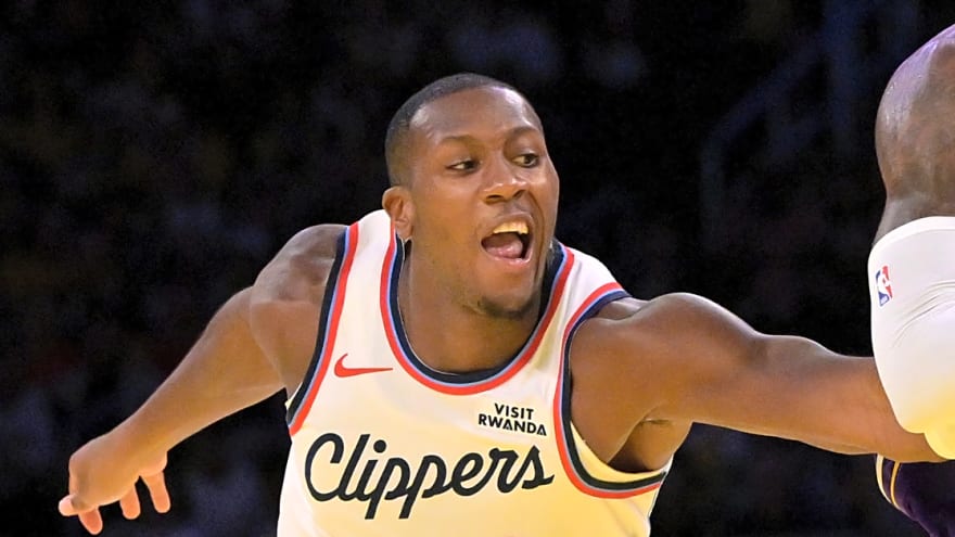 Clippers still can't stop anyone as season begins to slip away