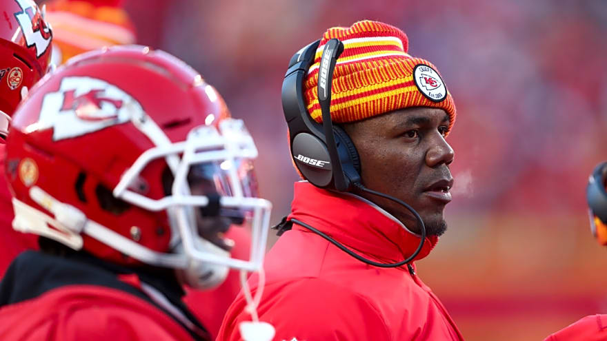 Kansas City Chiefs request coaching interview with familiar face who has strong ties to top 2026 NFL Draft prospects